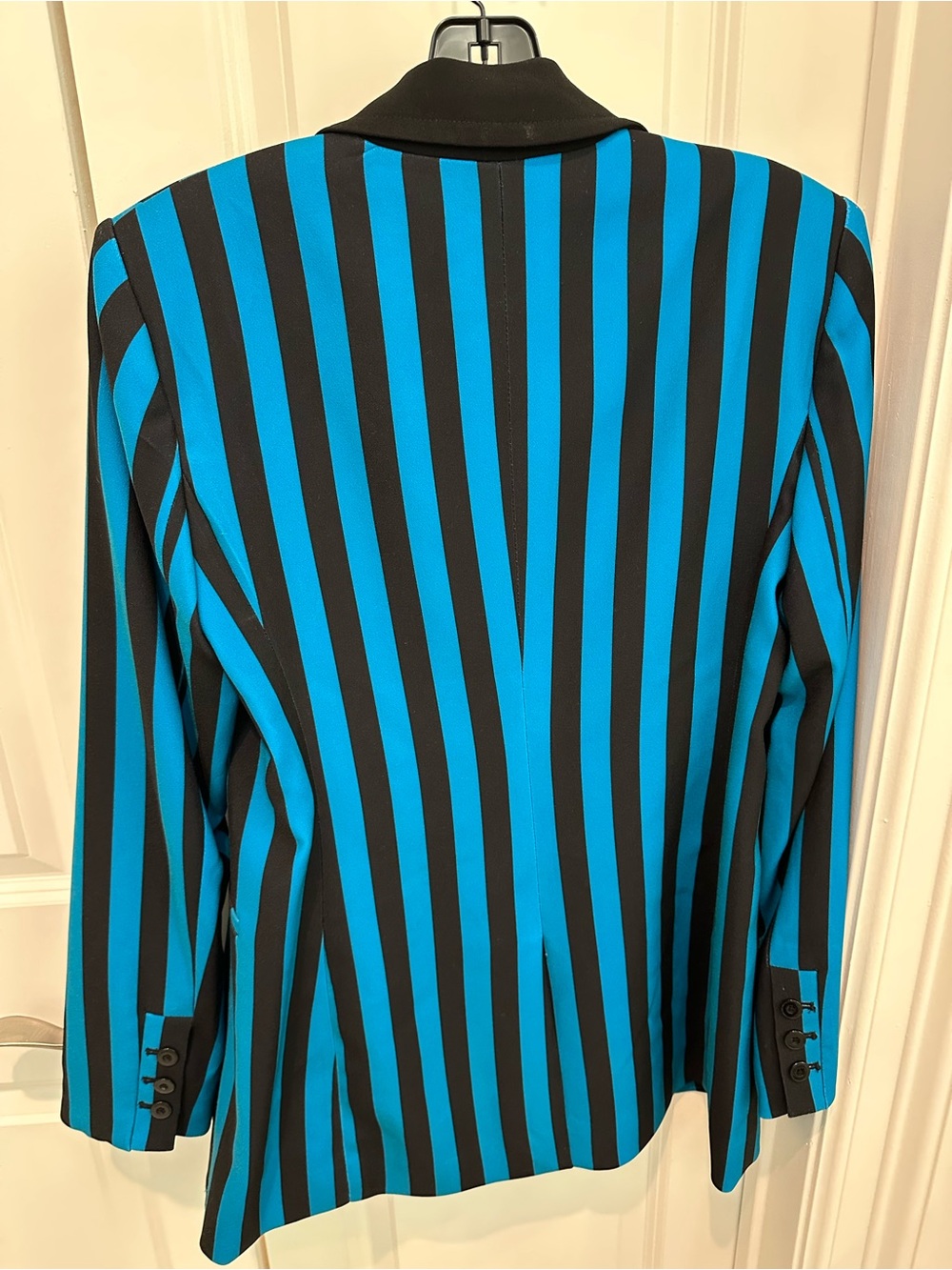 Alice& Olivia  Black & Blue Striped Blazer - Picture 2 of 3